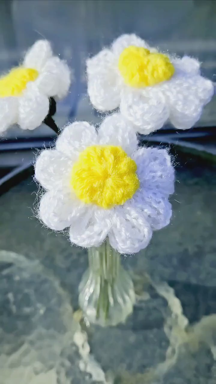 Daisy Yarn Flowers